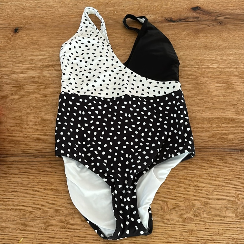 Lands end one piece brand new without tags